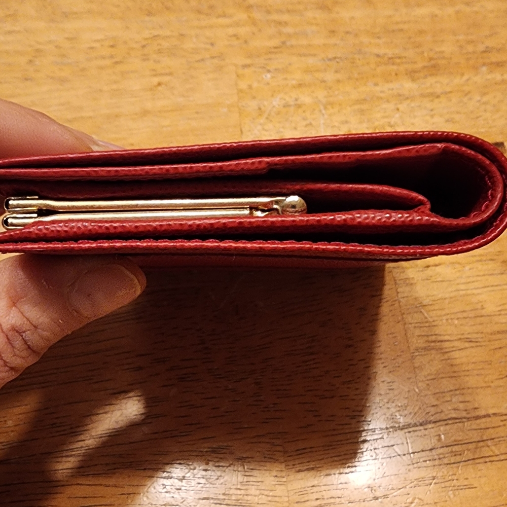 Celine Red Leather Triomphe Compact Wallet with Gold Hardware - Picture 4 of 16